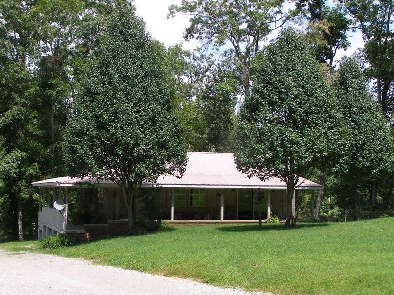 514 Williams Ln, Crab Orchard, TN 37723