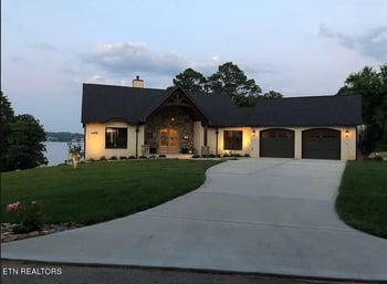 5141 Scenic Dr, Lenoir City, TN 37772