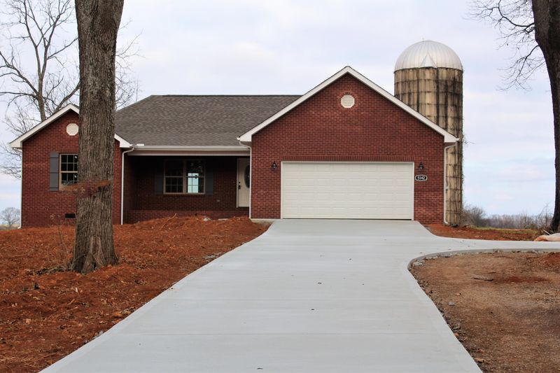 5142 Gregory Rd, Greenback, TN 37742