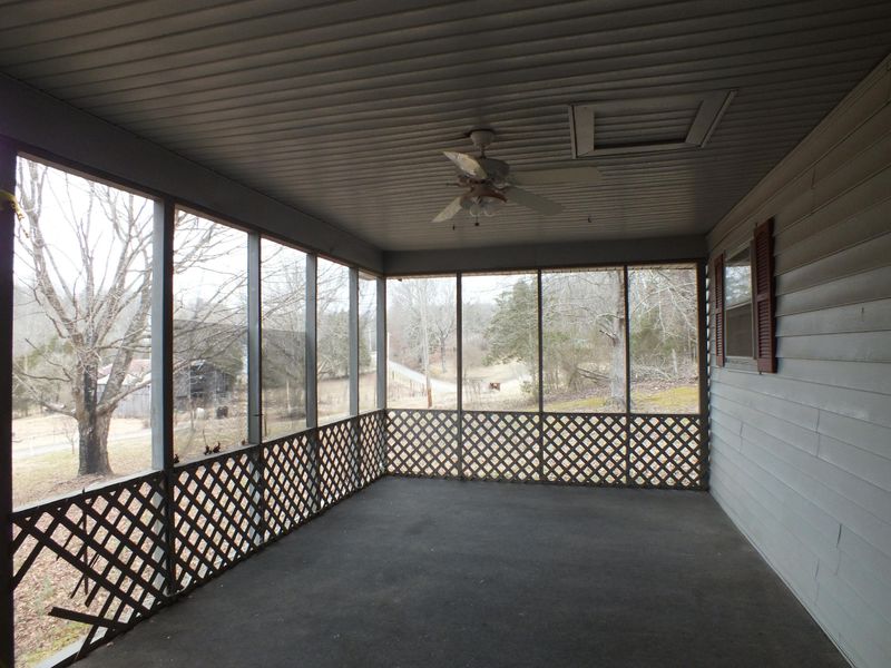 5145 Estes Rd, Loudon, TN 37774