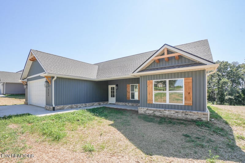 5145 Gregory Rd, Greenback, TN 37742