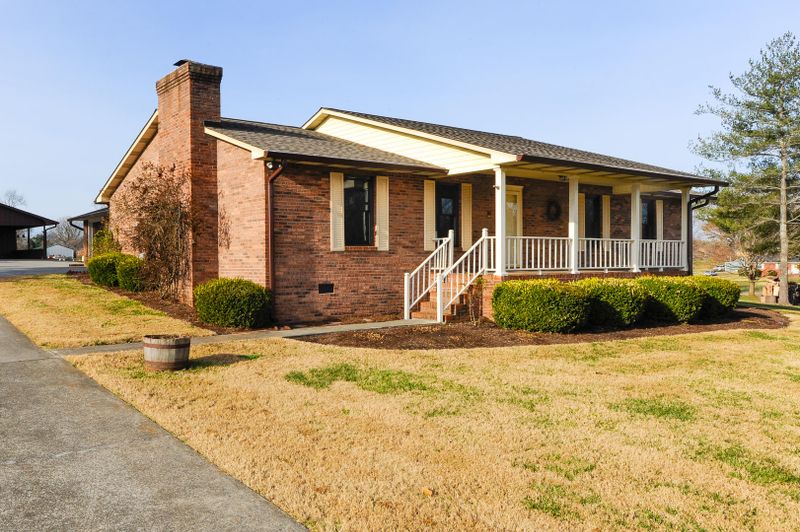 515 Bert Garner Ln, Maryville, TN 37803