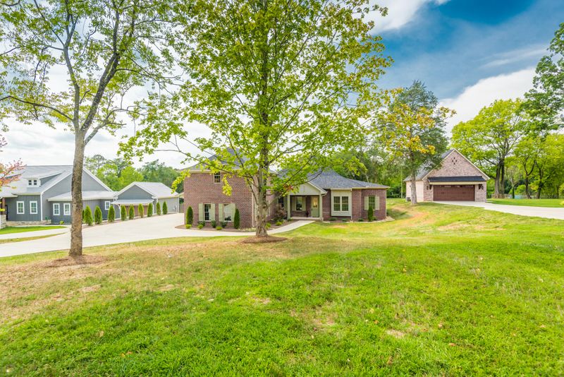 515 Broome Rd, Knoxville, TN 37909