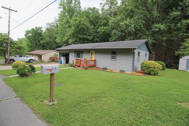 515 Cole Dr, Pigeon Forge, TN 37863