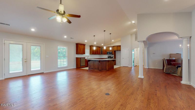 515 Douglas Dam Rd, Kodak, TN 37764