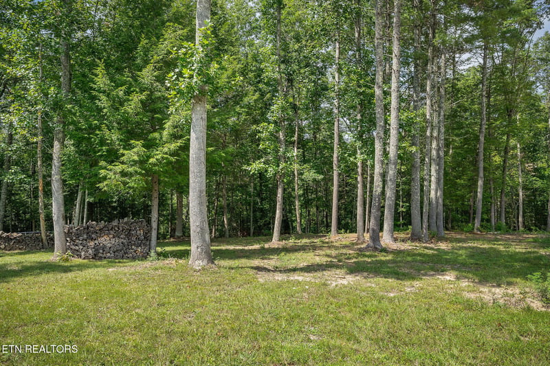 515 Ferry Bend Tr, Crossville, TN 38571