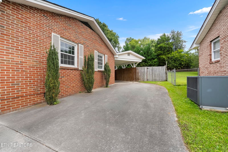 515 Goldfinch Ave, Knoxville, TN 37920