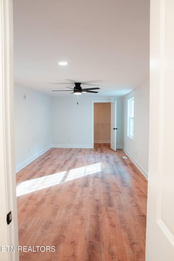 515 Greenwood Dr, Clinton, TN 37716