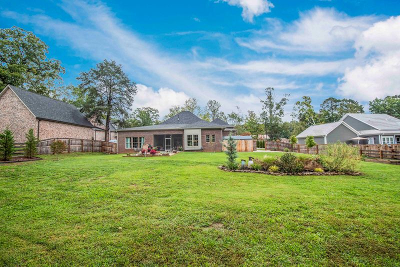 515 NW Broome Rd, Knoxville, TN 37909