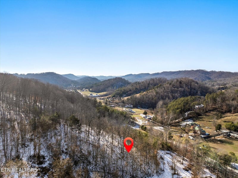 515 Wallace Rd, Luttrell, TN 37779