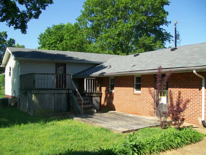 515 Williams St, Athens, TN 37303
