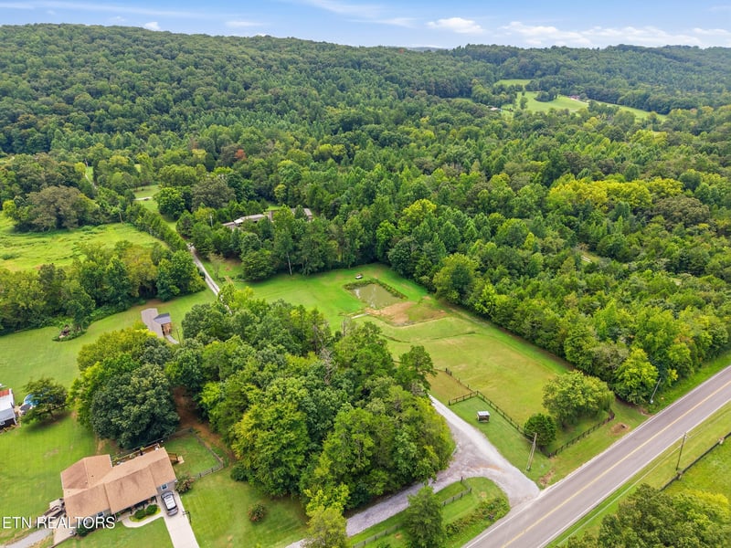5157 Hines Valley Rd, Lenoir City, TN 37771