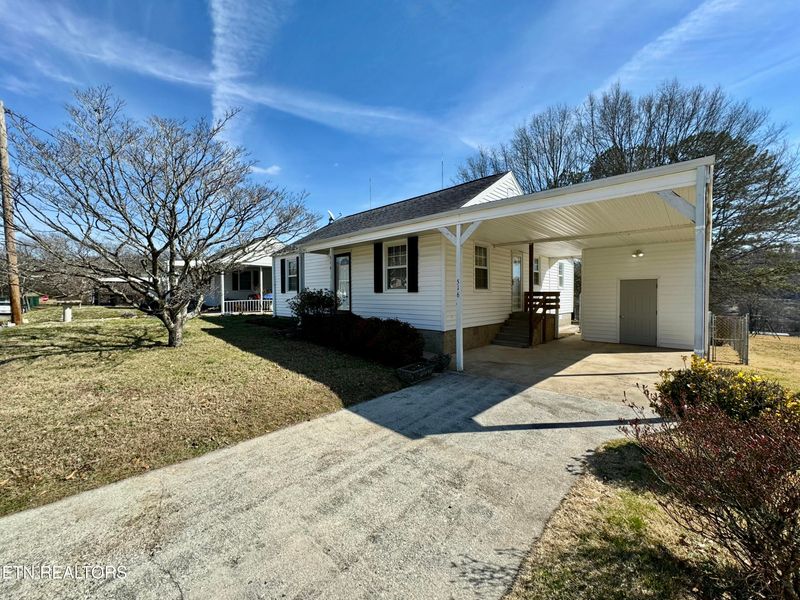 516 Broadview Dr, Knoxville, TN 37912