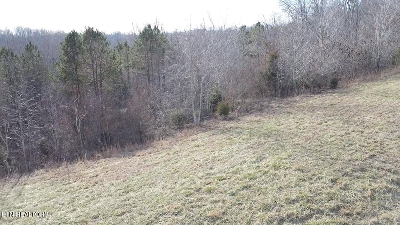 516 Cedar Gate Ln, Lafollette, TN 37766