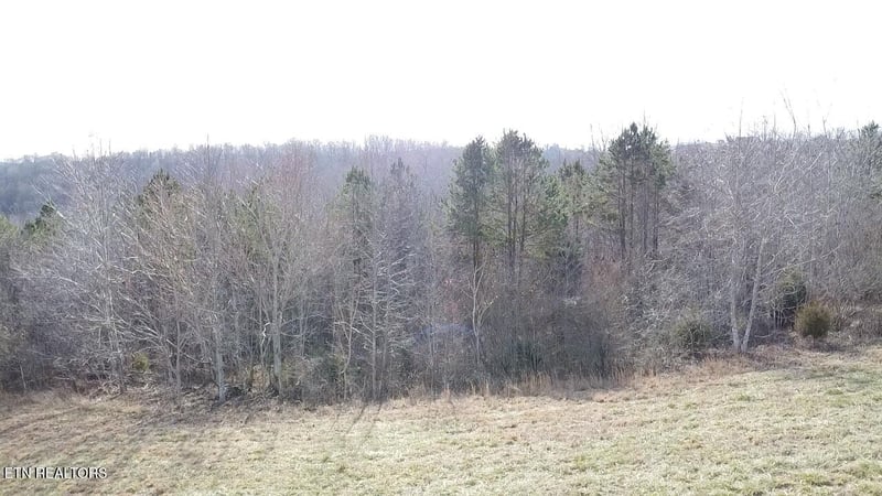 516 Cedar Gate Ln, Lafollette, TN 37766