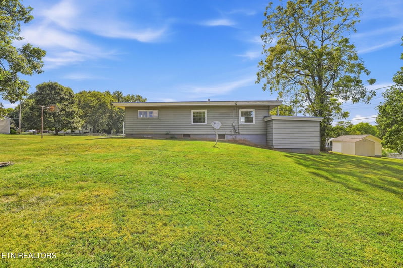 516 Dunn Ave, Maryville, TN 37804
