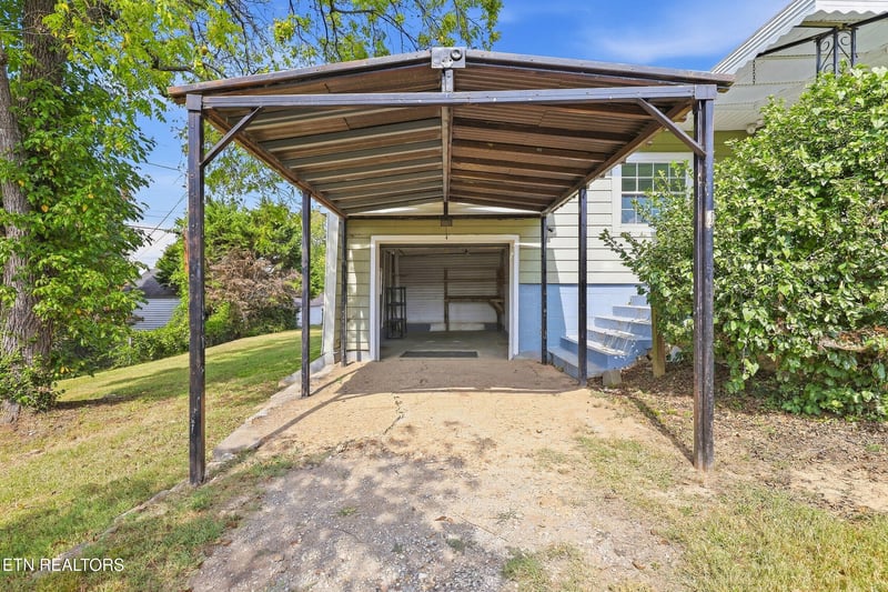516 Dunn Ave, Maryville, TN 37804