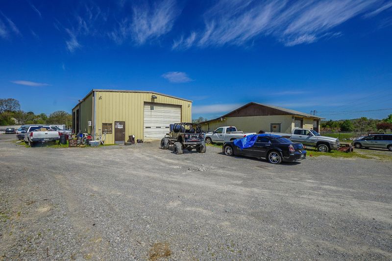 516 Russell Rd, Rockford, TN 37853
