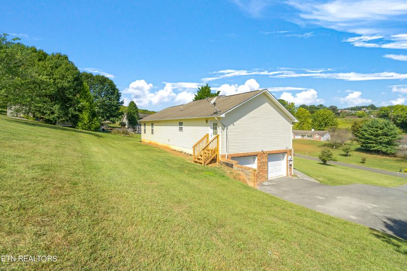 516 Stellar Ct, Kodak, TN 37764