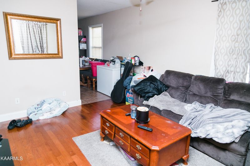 517 E Lincoln Rd, Alcoa, TN 37701