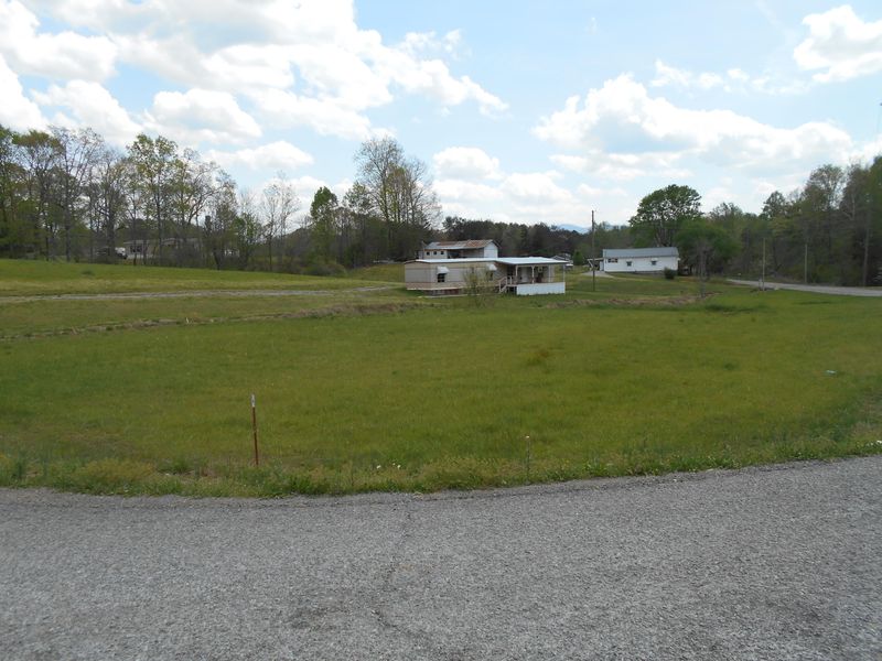 517 Gamble Gap Rd, Tellico Plains, TN 37385