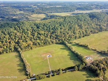 517 Paint Rock Valley Rd, Philadelphia, TN 37846