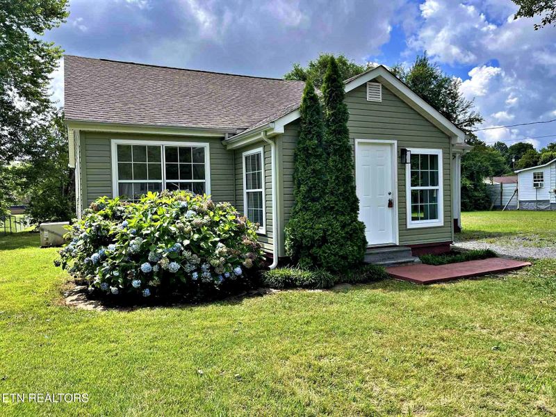 517 Warren St, Athens, TN 37303