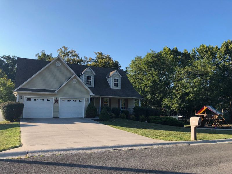 5172 Rolling Springs Dr, Morristown, TN 37814