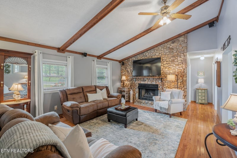 5175 Waller Ferry Rd, Lenoir City, TN 37771