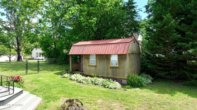 518 Monroe St, Madisonville, TN 37354