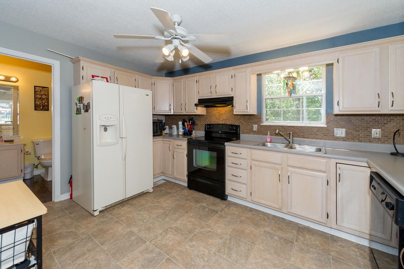 519 Bellwether Way, Powell, TN 37849