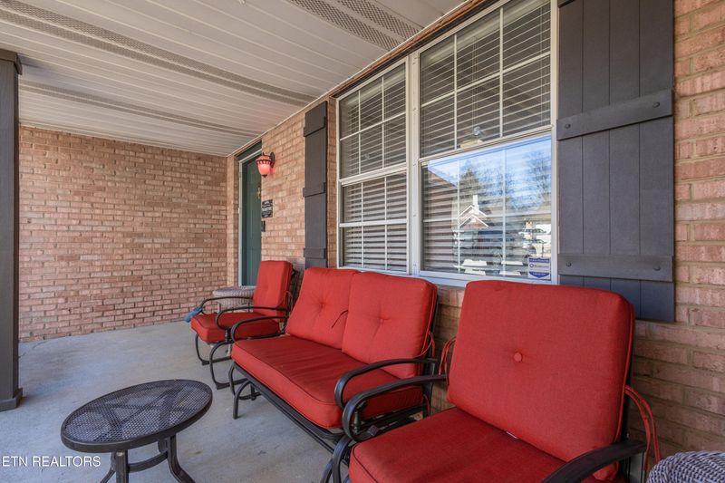 519 Berkford Rd, Knoxville, TN 37918