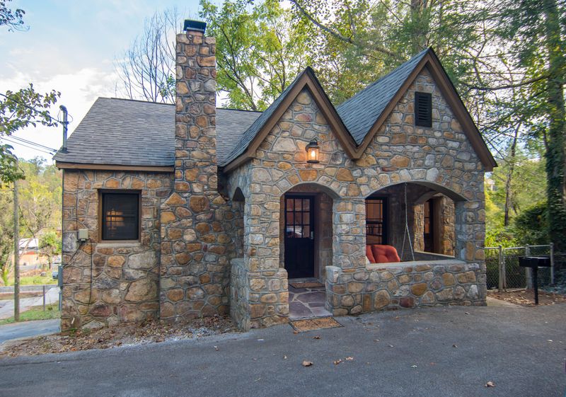519 Cherry St, Gatlinburg, TN 37738