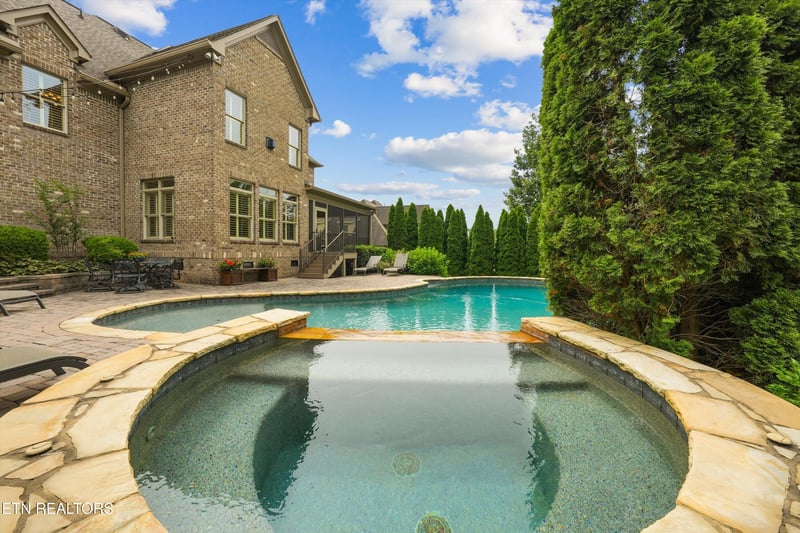 519 Cumberland Ridge Dr, Knoxville, TN 37922