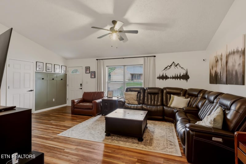 519 Drakewood Rd, Knoxville, TN 37924