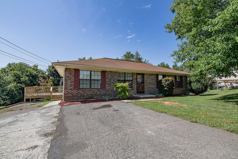 519 River Bend Dr, Loudon, TN 37774