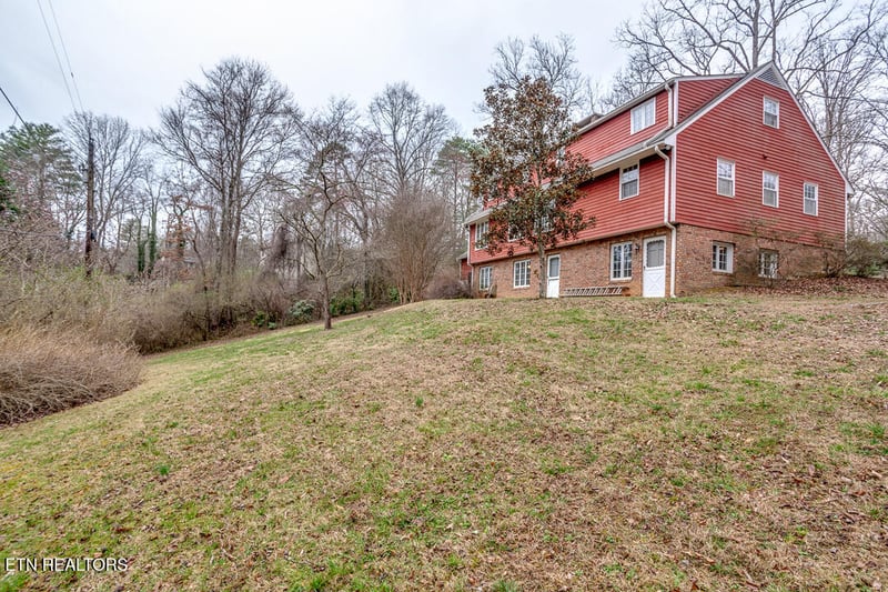52 Deer Ridge Rd, Norris, TN 37828
