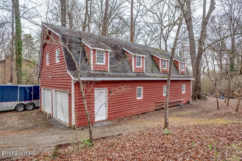 52 Deer Ridge Rd, Norris, TN 37828