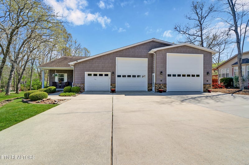 52 Hawthorn Loop, Crossville, TN 38555