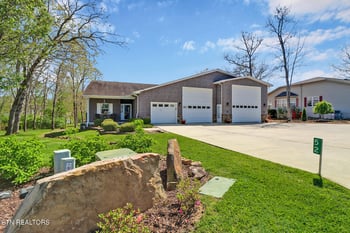 52 Hawthorn Loop, Crossville, TN 38555
