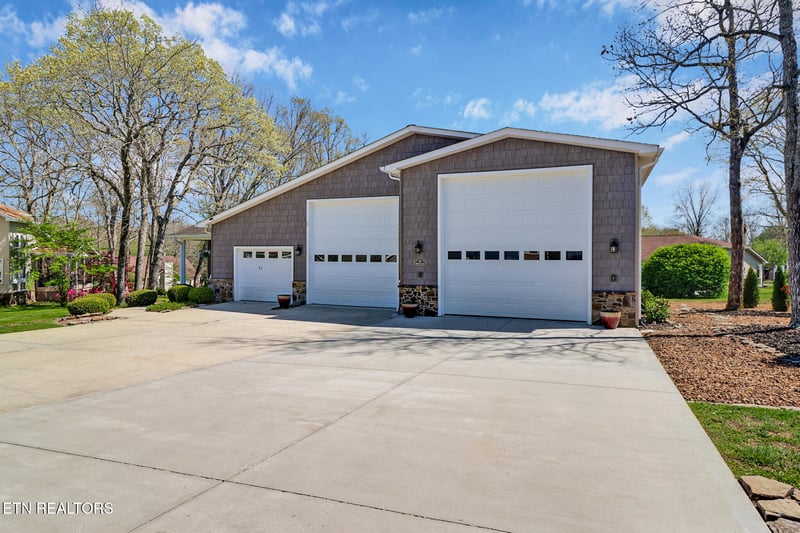 52 Hawthorn Loop, Crossville, TN 38555