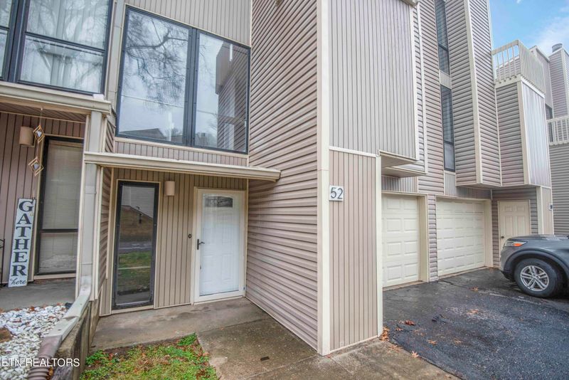 52 Valley Forge Dr, Oak Ridge, TN 37830