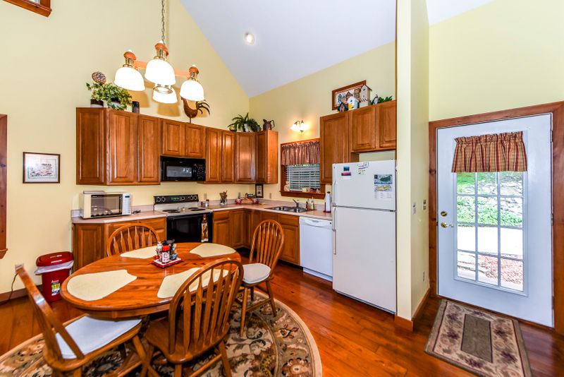 520 Clearwater Cir, Townsend, TN 37882