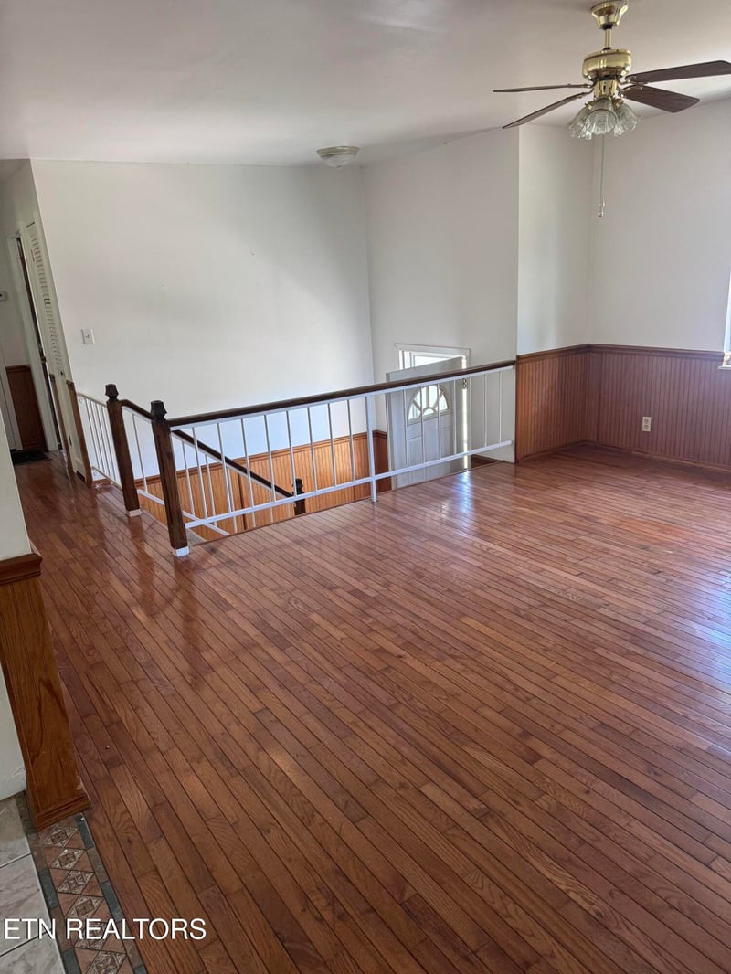 520 Crystal Springs Rd, Madisonville, TN 37354