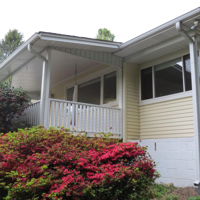 520 Delaware Ave, Oak Ridge, TN 37830