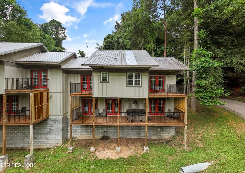 520 Proffitt Rd #1, Gatlinburg, TN 37738