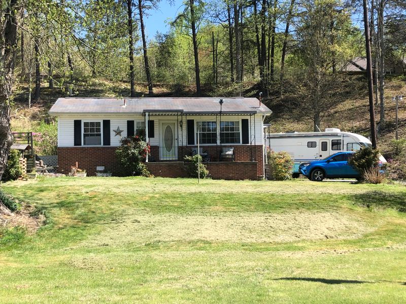 5201 Hickory Valley Rd, Heiskell, TN 37754