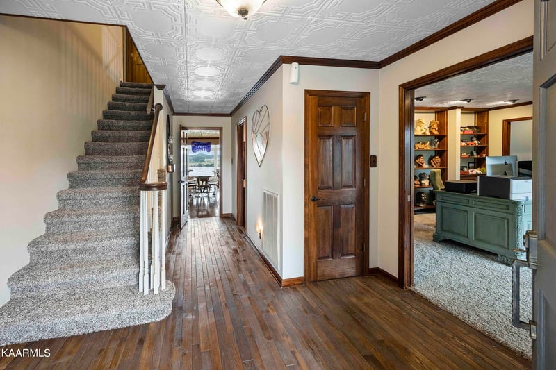 5204 Riverbriar Rd, Knoxville, TN 37919