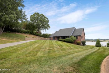 5204 Riverbriar Rd, Knoxville, TN 37919