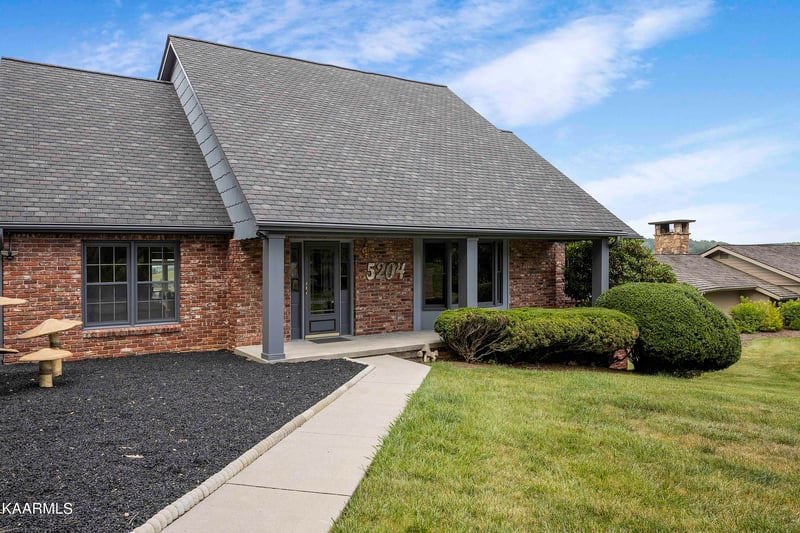 5204 Riverbriar Rd, Knoxville, TN 37919